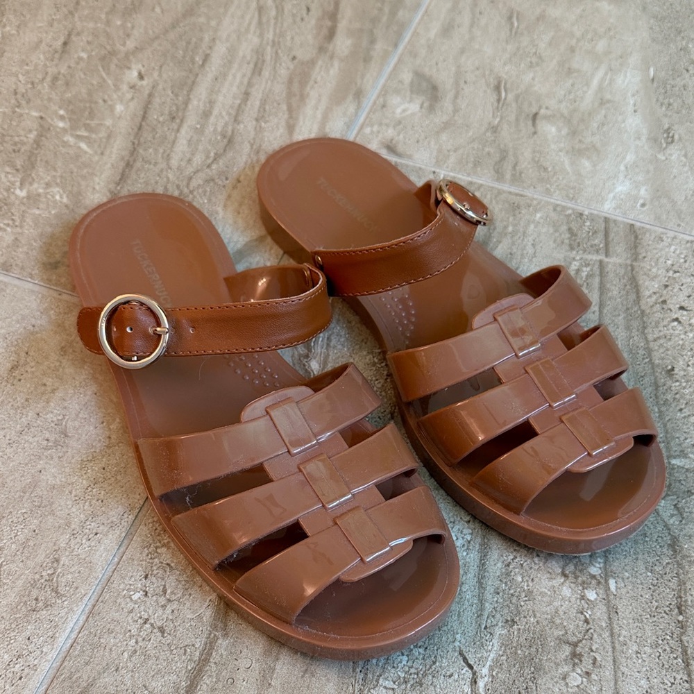 Tuckernuck Riley Jelly Sandals